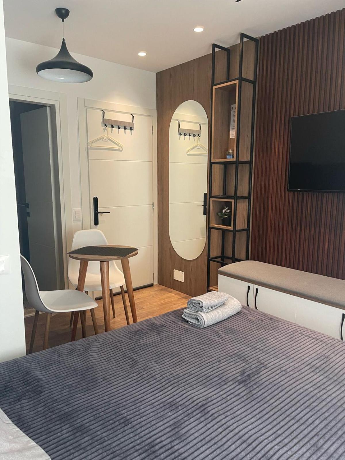 Downtown Studio Apartments Tirana Extérieur photo